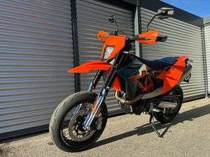 KTM 690 SMC R / MODELL 2026 !! / SOFORT !!