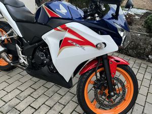 HONDA CBR 250R