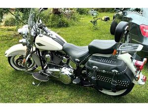 HARLEY DAVIDSON SOFTAIL HERITAGE