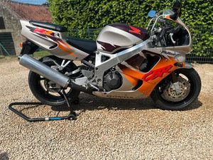 ② HONDA CBR 900 URBAN TIGER