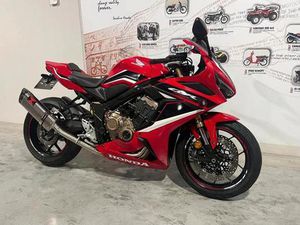 ② HONDA CBR650R IN PRACHTSTAAT EN MET VEEL OPTIES