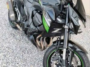 MOTO KAWASAKI Z800