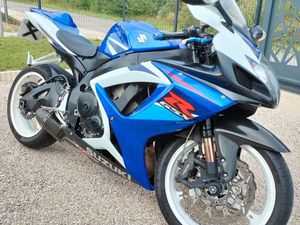 SUZUKI GSXR 750 K7