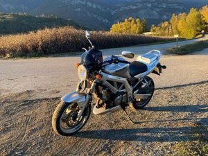SUZUKI SV 650 N ANNÉE 2004 36000KM