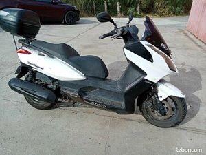 KYMCO STREET DINK 300