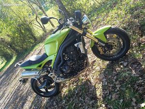 TRIUMPH SPEED TRIPLE 1050 SECONDE MAIN