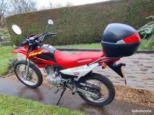 VENDS MOTO HONDA