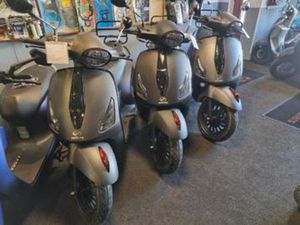 NIPPONIA BIQ NIEUW MATGRIJS,MATZWART EN ROOD VOORRAAD! — SCOOTERS | SYM — MARKTPLAATS