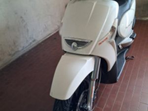 APRILIA SCARABEO 300 S BIANCO