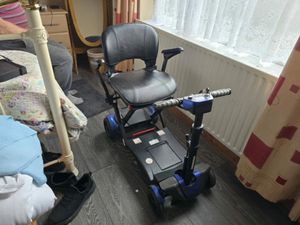 MOBILITY SCOOTER
