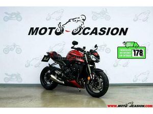 TRIUMPH - STREET TRIPLE 765