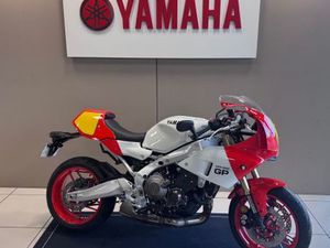 YAMAHA XSR 900 GP 2024 890 CM3 | MOTO SPORTIVE | 152 KM | BLANC | 81380 LESCURE D'ALBIGEOIS