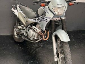 HONDA NX 4 FALCON 400