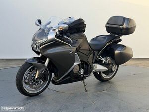 HONDA VFR 1200 F