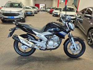 YAMAHA FAZER 250 LE BLACK EDITION