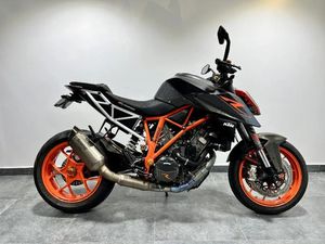 KTM 1290 SUPER DUKE R 2017