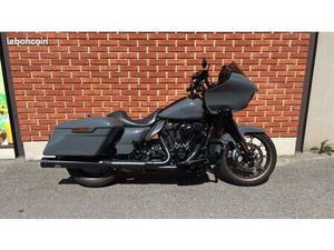 HARLEY DAVIDSON ROAD GLIDE ST