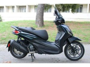 PIAGGIO BEVERLY 300 HPE, 1.VLASNIK, 2021 GOD.