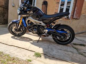 MT09 DE 2013 ÉDITION LIMITE VIOLETTE