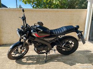 YAMAHA XSR 125