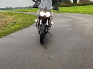 MOTO GUZZI STELVIO 1200 - V8