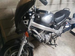 MOTO HONDA NTV 650