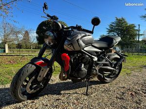 MOTO TRIUMPH TRIDENT 660 SILVER ICE DIABLO RED - A2