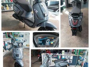 ② 2DEHANDS SCOOTER GTS PALERMO KLASSE A IN PERFECTE STAAT