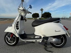 VESPA GTS 300 IE MATOSINHOS E LEÇA DA PALMEIRA