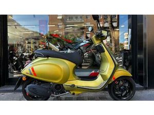 VENDO VESPA SPRINT 125 S (2023 - 25) USATA A ROMA (CODICE 9888511) - MOTO.IT