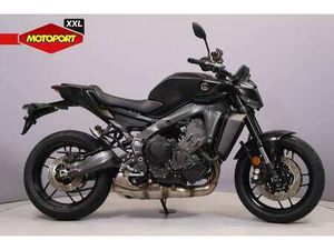 YAMAHA MT-09 ZWART