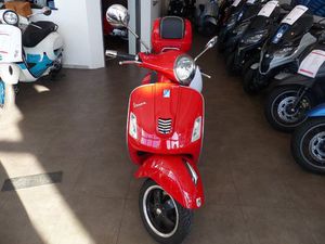 VESPA GTS 300