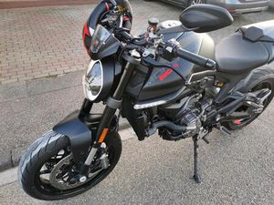 DUCATI MONSTER+ / MONSTER PLUS MATTSCHWARZ (LP: 13.295€)