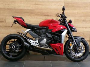 DUCATI STREETFIGHTER V2 / NUR 2.510 KM / TOPZUSTAND !