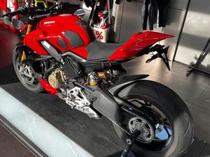 DUCATI STREETFIGHTER V4 S
