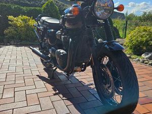 TRIUMPH BONNEVILLE T 120 BLACK JET BLACK