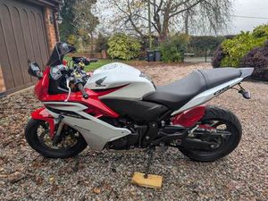 HONDA CBR600F FAB ABS 1 PREVIOUS OWNER. EXCELLENT CONDITION.