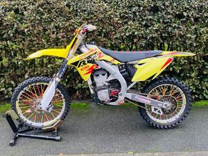 SUZUKI, 2015, 450 (CC)