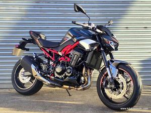 2025 KAWASAKI Z900