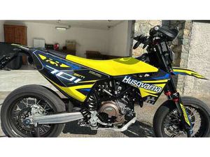 HUSQVARNA 701 SUPERMOTO NERO