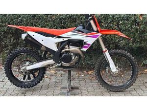 VENDO KTM 250 SX-F (2024) USATA A CASALGRASSO (CODICE 9888296) - MOTO.IT