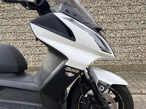 SCHICKER KYMCO DOWNTOWN 300I, ABS,30 PS, BJ.2011, TOPZUSTAND !!!