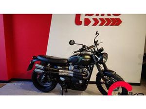 VENDO TRIUMPH STREET SCRAMBLER 900 (2017 - 18) USATA A VICENZA (CODICE 9888665) - MOTO.IT