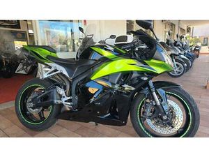 VENDO HONDA CBR 600 RR (2009 - 12) USATA A TIVOLI (CODICE 9888369) - MOTO.IT