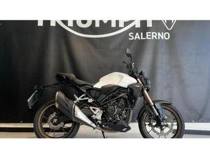 VENDO HONDA CB 300 R (2018 - 19) USATA A SALERNO (CODICE 9888529) - MOTO.IT