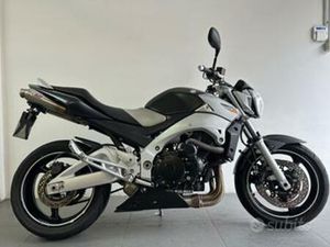 SUZUKI GSR 600