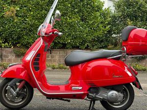 VESPA GTS 300