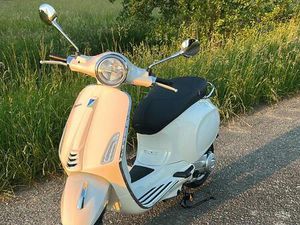 VESPA PRIMAVERA 50