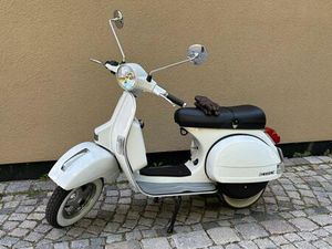 WUNDERSCHÖNE VESPA PX125