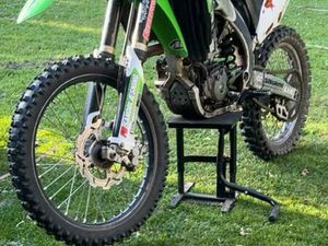 KAWASAKI KX450F GRÜN